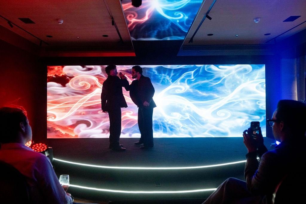 Cena da experiência projetada no painel de LED